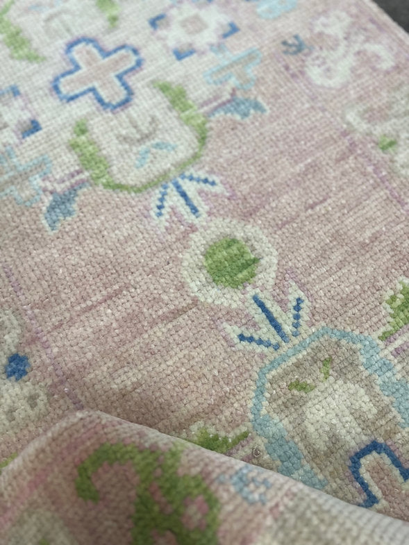 Avery - Pop of Color by Lindsey Rug