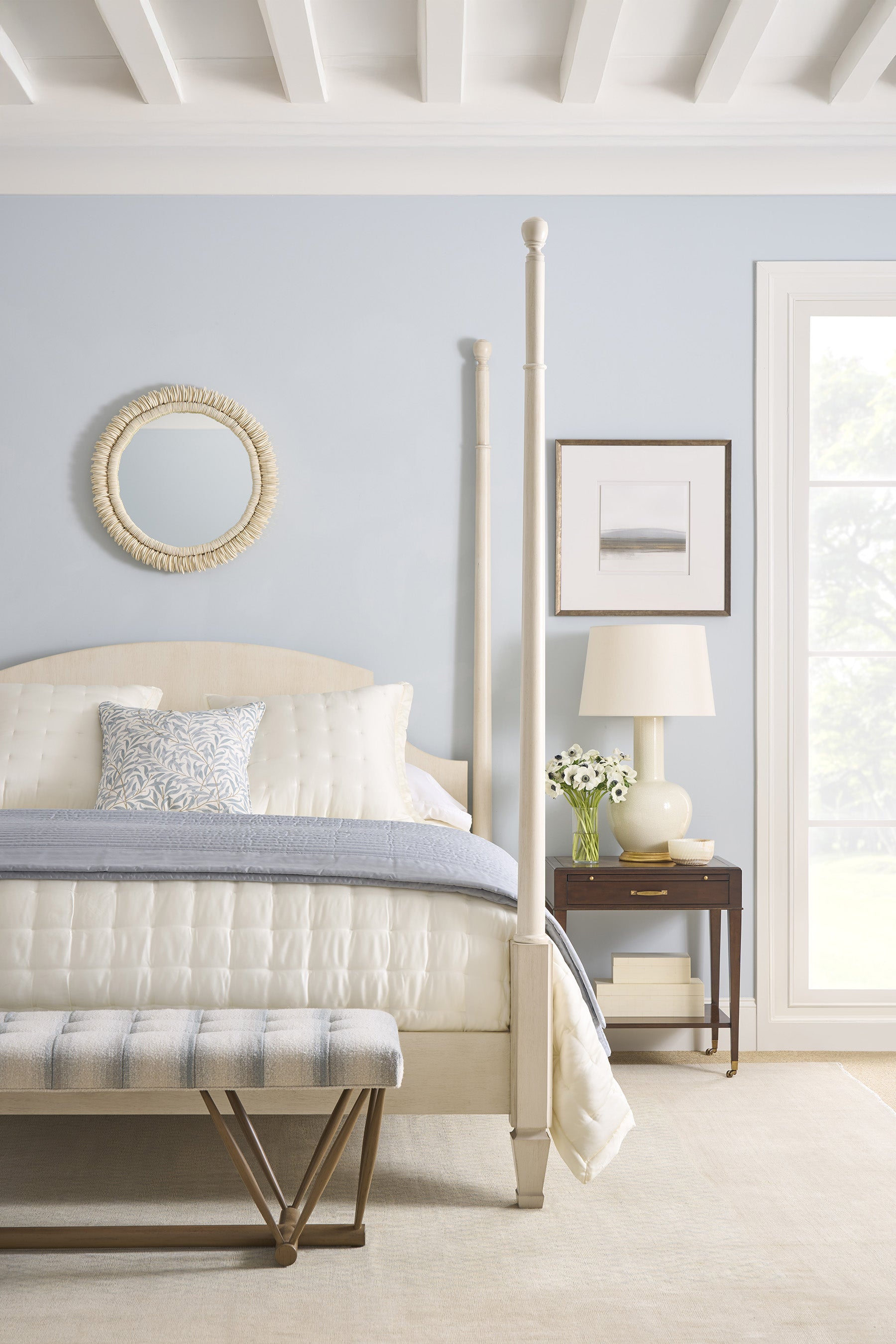 Jakobe King Bed