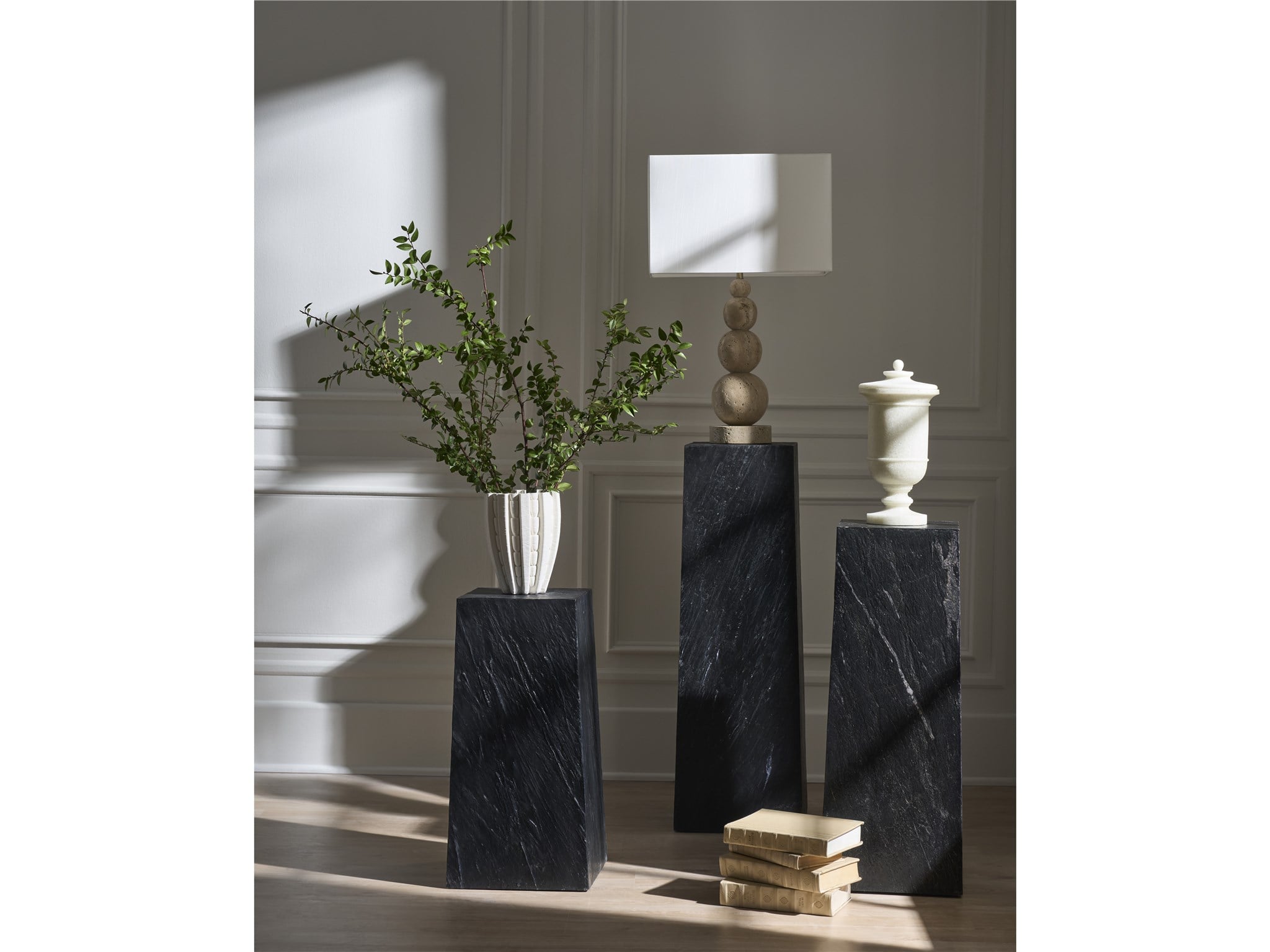 Slava Pedestal Large
